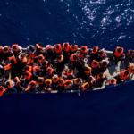 Ενώ οι αφίξεις Αφροασιατών αυξάνονται, η Ευρώπη σκληραίνει τη στάση της – Τι φέρνει το νέο Σύμφωνο για τη Μετανάστευση στην Ελλάδα